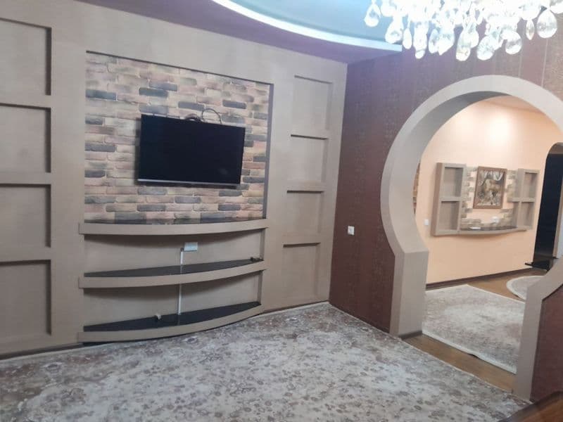 Здаётся квартира в метро ойбек окола ангелс фуда 3/5/16 в до