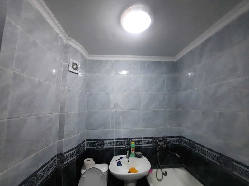 Сдаю вухкомнатную квартиру в медгородке 500 уе<br />
Квартир — фото 4