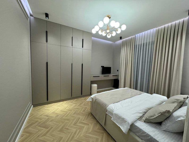 Сдаётся квартира в Новостройке<br />
Ориентир -ШохМедЦентр<b — фото 4