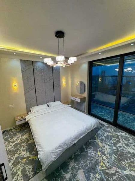 Район : Яккасарайский<br />
Адрес : Шота Руставели<br />
<br