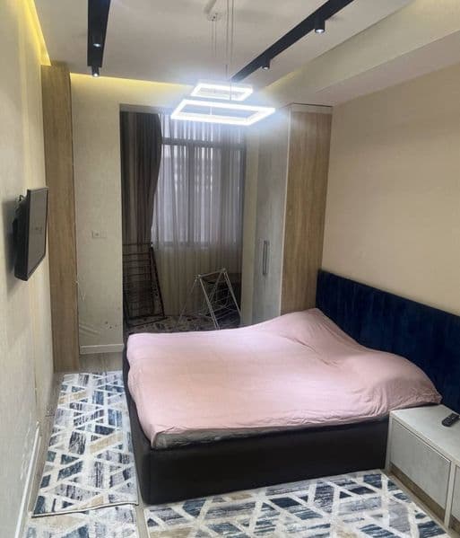 Metroga piyoda 5 minut.<br />
Uy tayyor, hamma sharoit bor.<