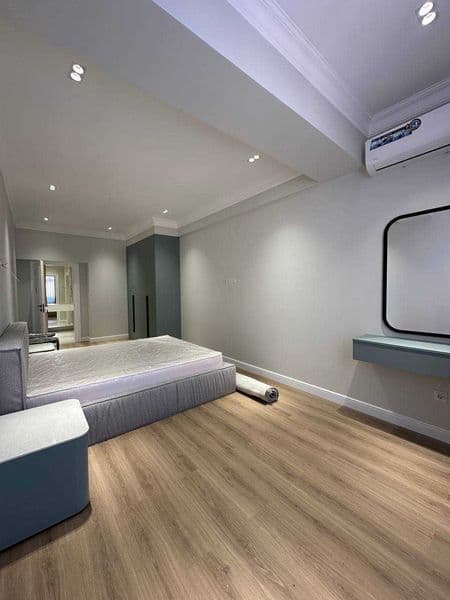 Жилой комплекс: Мухташам<br />
Комнат: 3<br />
Этаж: 2<br />