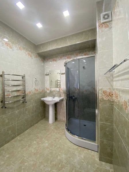 Сдается квартира в новостройке на Ц1 Садика Азимова.Ориентир — фото 3