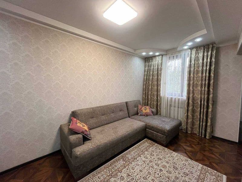 Район: <br />
Адрес: <br />
<br />
Комнат: 3<br />
Этаж: 2<b — фото 5