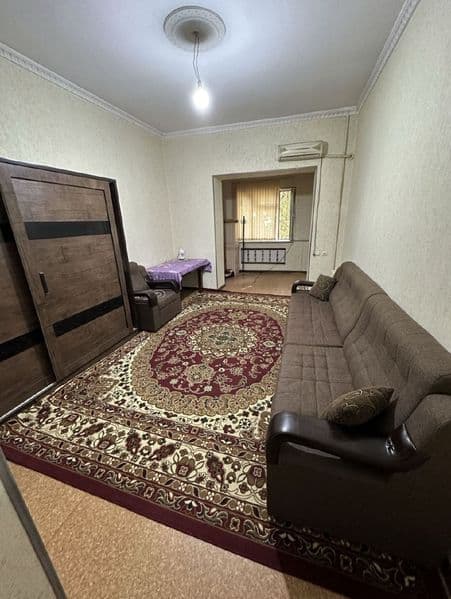 Chilonzor 1 Kv 2 xonali 3 xona qilingan Kv bor sheriklika ac