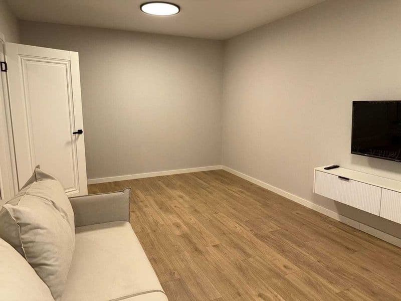 3 комнатную квартиру на 6 этаже,<br />
В квартире есть все н — фото 2