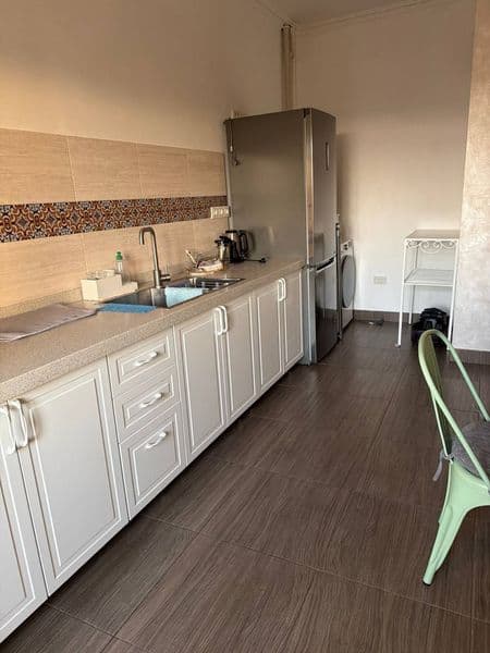 Сдается в аренду на Ц-6  2/5/9, 75 кв.м,   с мебелью и техни — фото 5