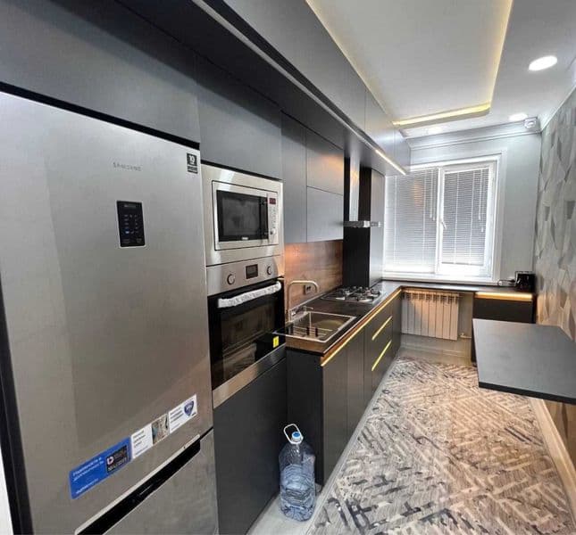 Arendaga 2 xona Oylaga beriladi <br />
Uy yevro remont <br /