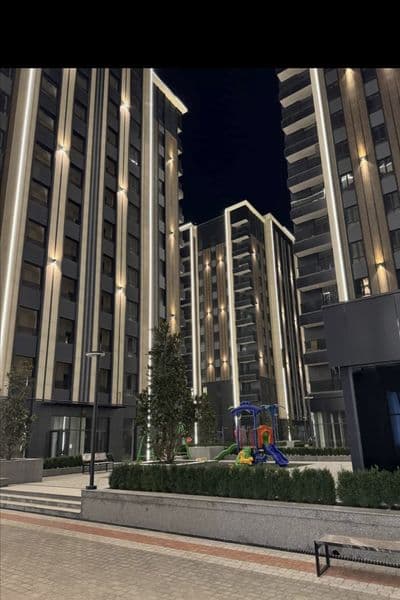 В квартире есть: Интернет, Телефон, Холодильник, Телевизор, 