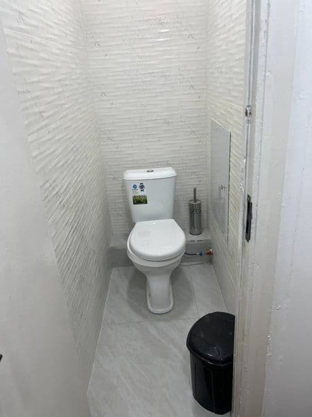 Qizlarga studenlarga ijaraga uy arendaga qoyliq kompis oldid — фото 3