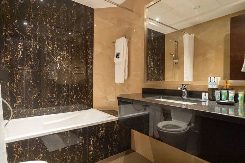 1 комнатную квартиру на 18 этаже,<br />
В квартире есть все  — фото 3