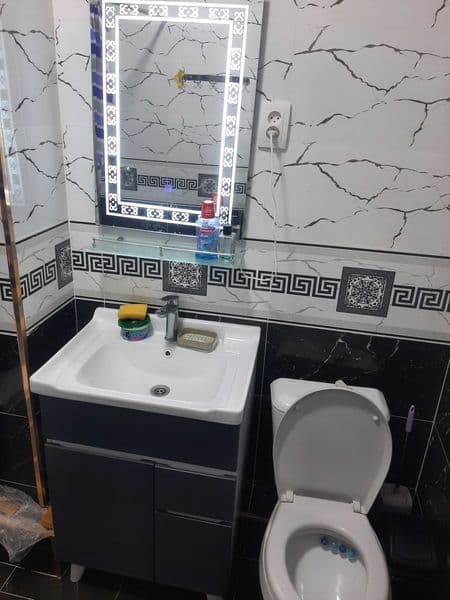 Kukcha darvoza ko'chasida sheriklikga talaba va ishlaydigan 