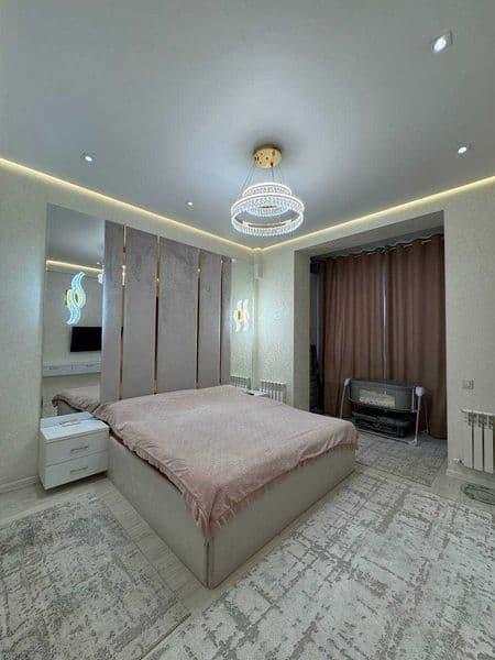 Район: Юнусабатский<br />
Адрес: ЖК Дипломат<br />
Комнат: 3