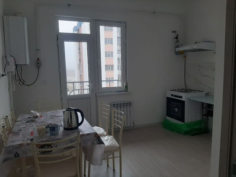 Arenda ga kvartira <br />
3 xonali 70 kvadrat<br />
Navastro