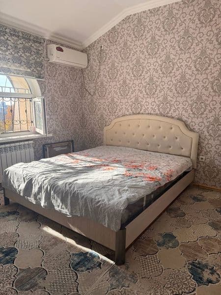 Сдается в аренду 5 комн квартира (дуплекс) в центре города, 