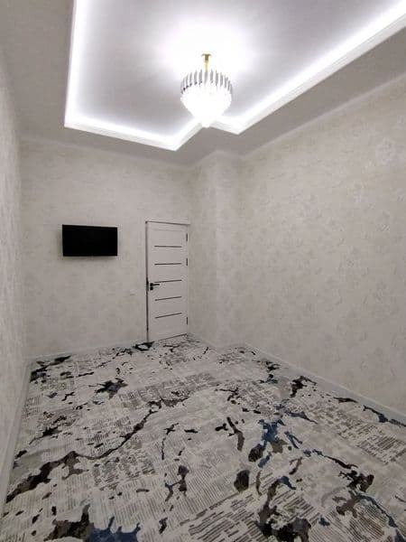 Sergeli tumani xonobod avenue.<br />
12 etajli dom.<br />
2 