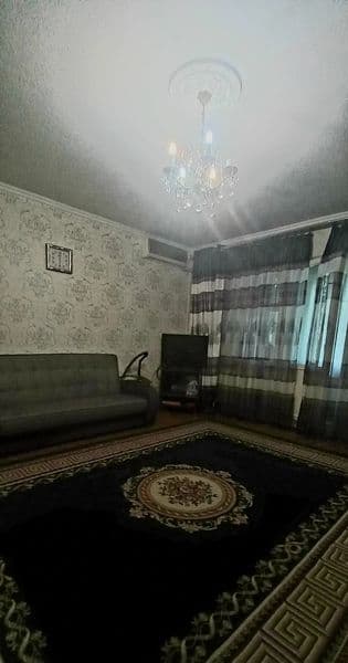 Однокомнатная квартира в центре, тихая , уютная. На 1 этаже,