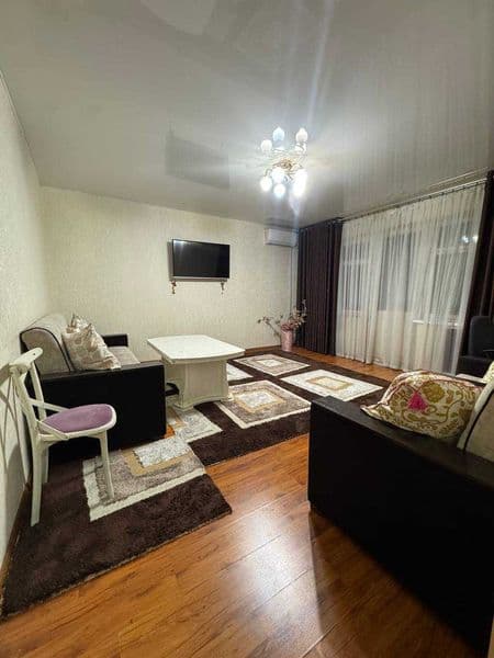 Сдается 2 комнатная квартира 65 кв.м. <br />
Укомплектована 