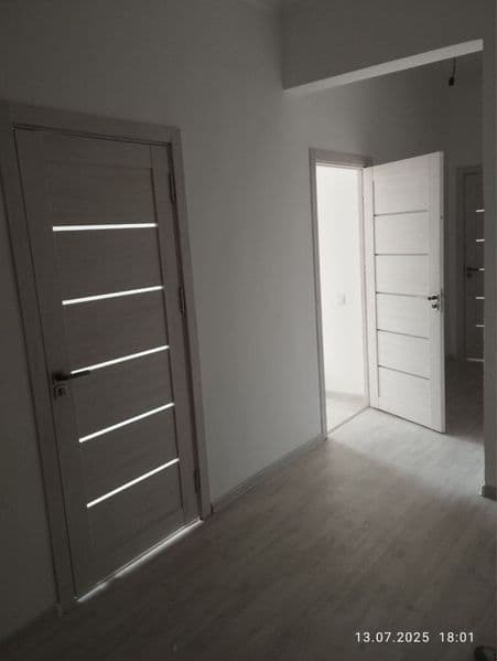 3xonali kvartiradan 1ta xona oilaga yoki bollar ichmaydigan 