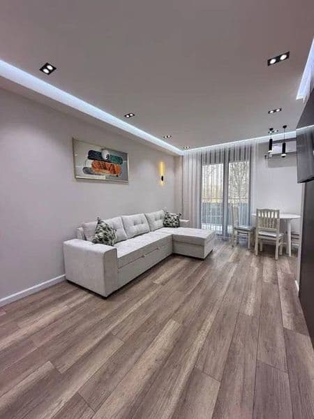 Район - Алмазарский<br />
Ориентир - Медгородок<br />
Комнат