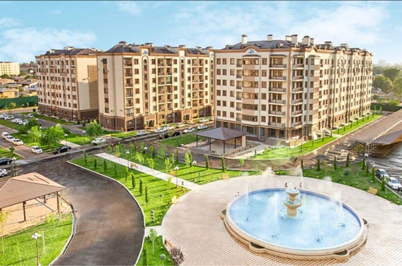 Район - Алмазарский<br />
Ориентир - Сагбон<br />
Комнат - 2