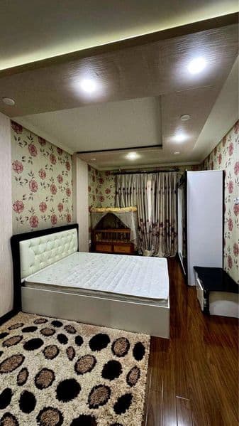 Аренда 2 комнатная <br />
Этаж -1<br />
2/1/5<br />
Балкон 1