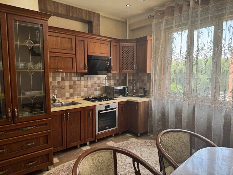 Алайский базар ,ориентир чуть дальше супер центр ,Голден хау — фото 2