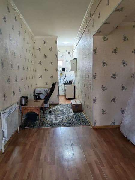 Сдается 1 комнатная квартира на улице Мухтара Ашрафий. Недал