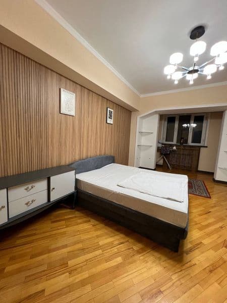 Отличное расположение дома - всё рядом - много магазинов, Це — фото 4