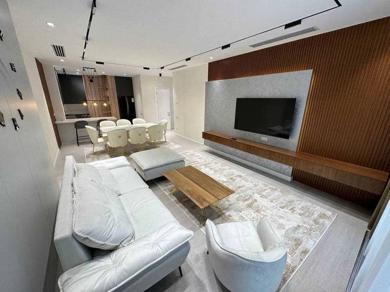 Элитный апартамент<br />
Район: Мирабад<br />
2/4/10<br />
Т