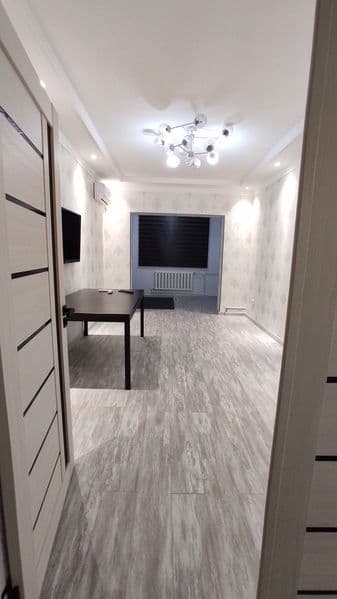 Юнусабад-14,, 3/1/5 пустая имеется только 4 кондиционера и к