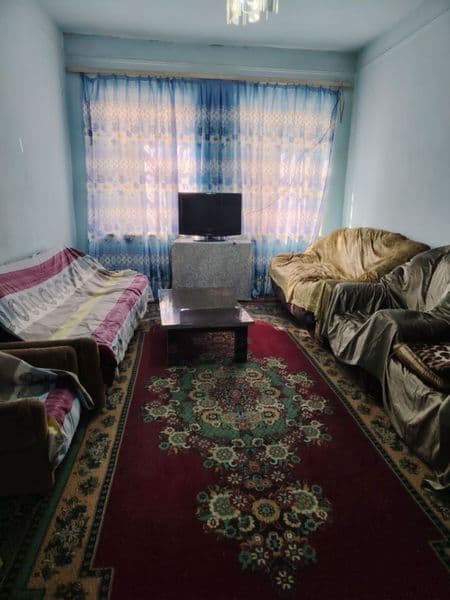 Kivartira ijaraga beriladi dom 4 xona 1 etajda joylashgan xo