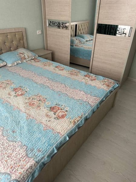 Отличное расположение дома - всё рядом - много магазинов, Це — фото 2