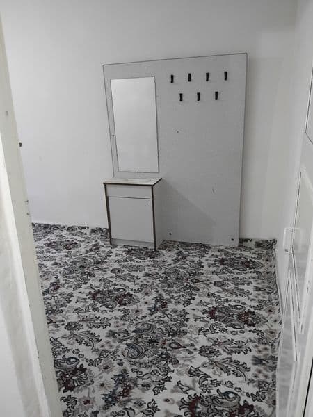 Сдаю 2 комнатная квартира юнусабад 15 квартал возле метро ту