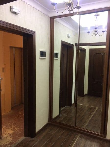 Arenda kvartira 3 ta hona hamma mebel tehnikalari bn<br />
A