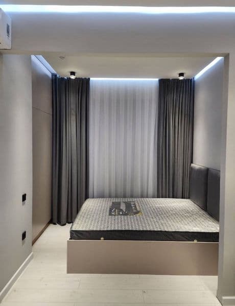 Аренда <br />
<br />
Район: Мирабадский <br />
 ЖК Узмакон Г