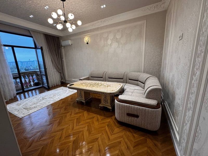 Аренда <br />
ЖК Пойтахт Гавхари <br />
3/6/10<br />
Площадь