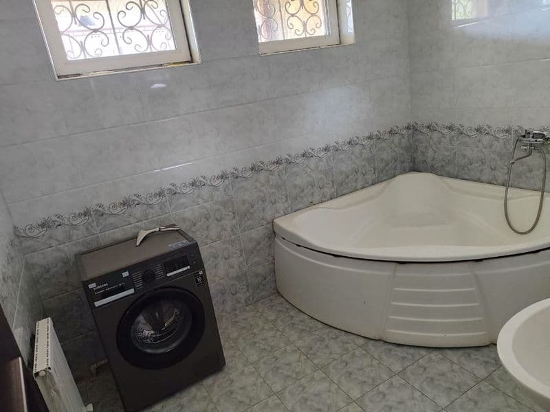 Fud Sityga yaqin joyda ijaraga hovli beriladi oila bollarga 