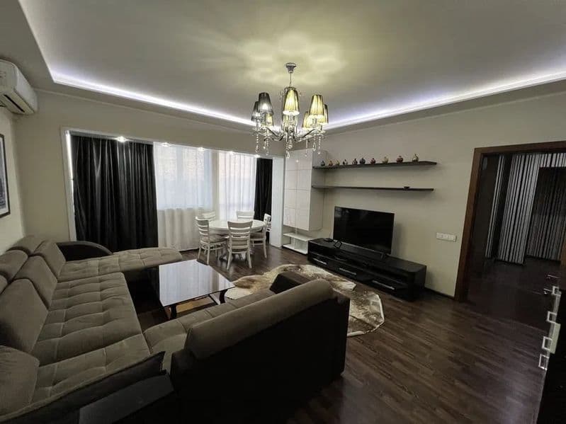 Сдается квартира<br />
<br />
Район: Яккасарайский<br />
Ор-