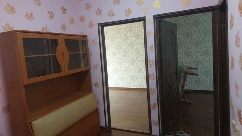 Срочно срочно сдаётся в аренду на долгий срок 3 комнатная кв — фото 4