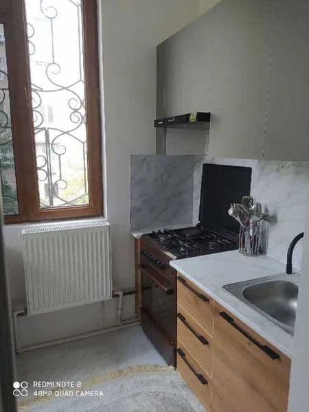 Район: Мирзо-улугбек<br />
Адрес: дархан<br />
<br />
Комнат — фото 4