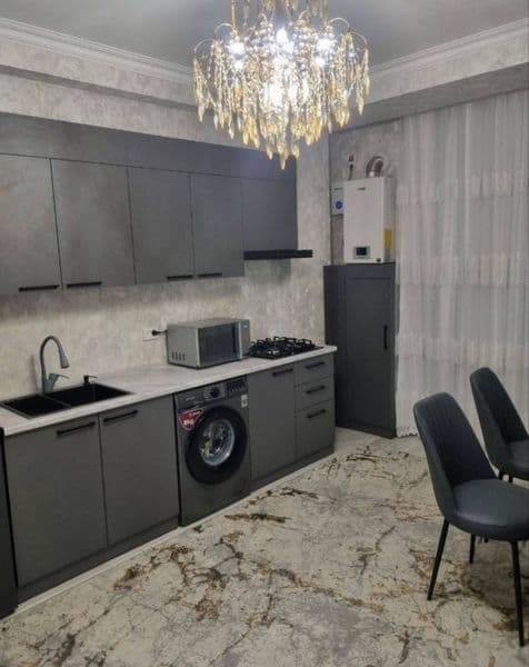 Olvzmazor metro vakzal oldida oilalilarga va talabalarga ber — фото 3