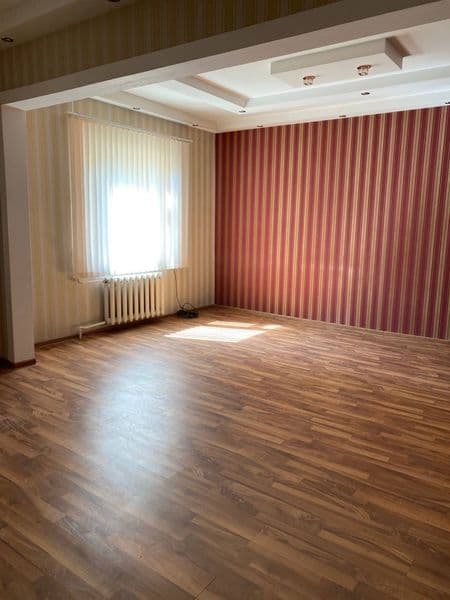 Большая 4-х комнатная квартира с двумя удвоенными залами, 12