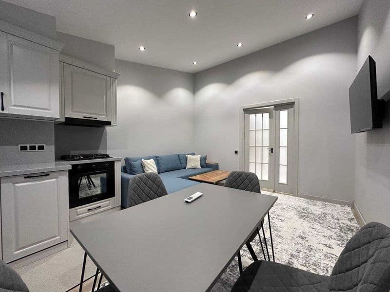 Район: Мирабадский<br />
Адрес: ЦУМ<br />
<br />
• Комнат: 3 — фото 4