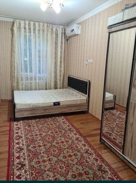 Chorsudan. Turkuaz orqasidan 2 xonali Uy ijaraga beriladi. B