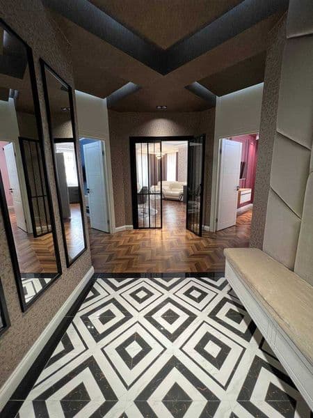 Элитный апартамент:<br />
Район: Мирабадский <br />
Кол-во к