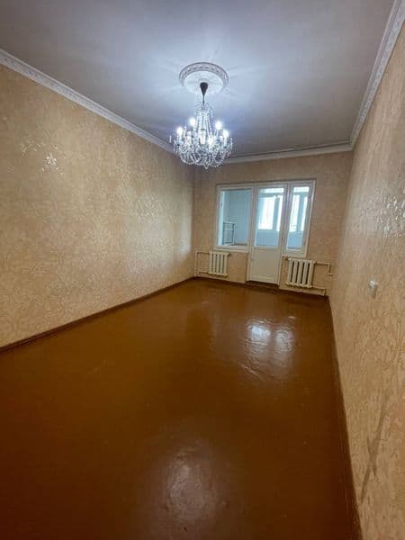 Район - Алмазарский<br />
Ориентир - Парк победа<br />
Комна