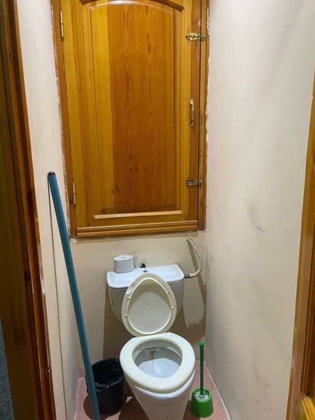 Район: Мирзо-улугбек<br />
Адрес: дархан<br />
<br />
Комнат — фото 5