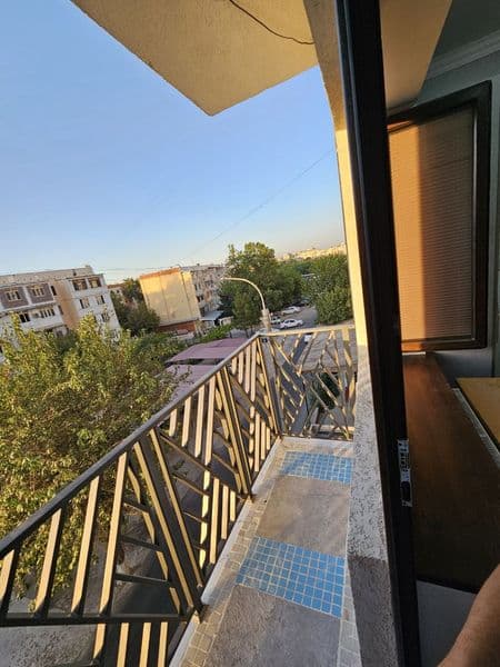 Юнусабад 14 квартал, 3 этаж, 2х комнатная квартира, все ново — фото 2