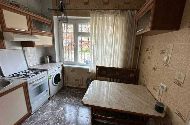 Yunusobot 14...1.2...400$ oilaga adenochkaga dep 200$ xatyab